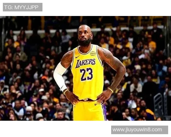 詹姆斯回顾年轻理想与现实差距现阶段无法接受家庭主妇角色