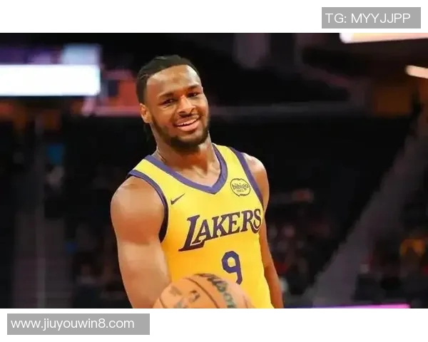 雷迪克称赞布朗尼成长显著G联盟经历助力他的全面提升